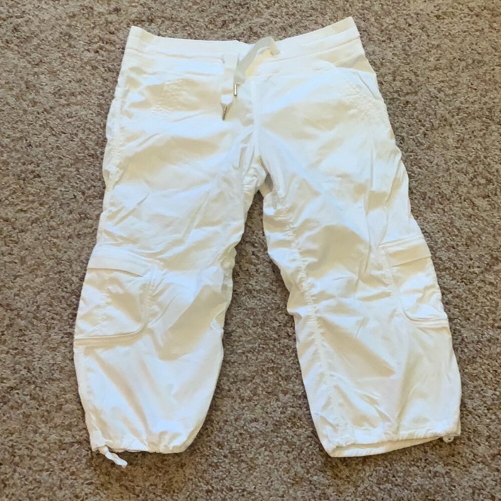 Lululemon casual capri pant - White🌹